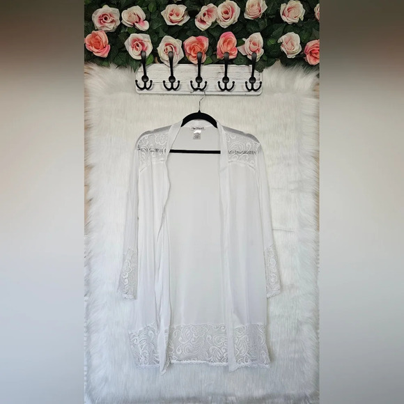 Linea Donatella Classic Linen and Lace Crisp Cover-Up - Picture 1 of 9
